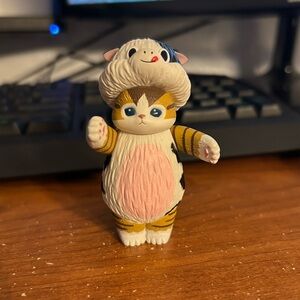 Cat Figurine from Mofusand